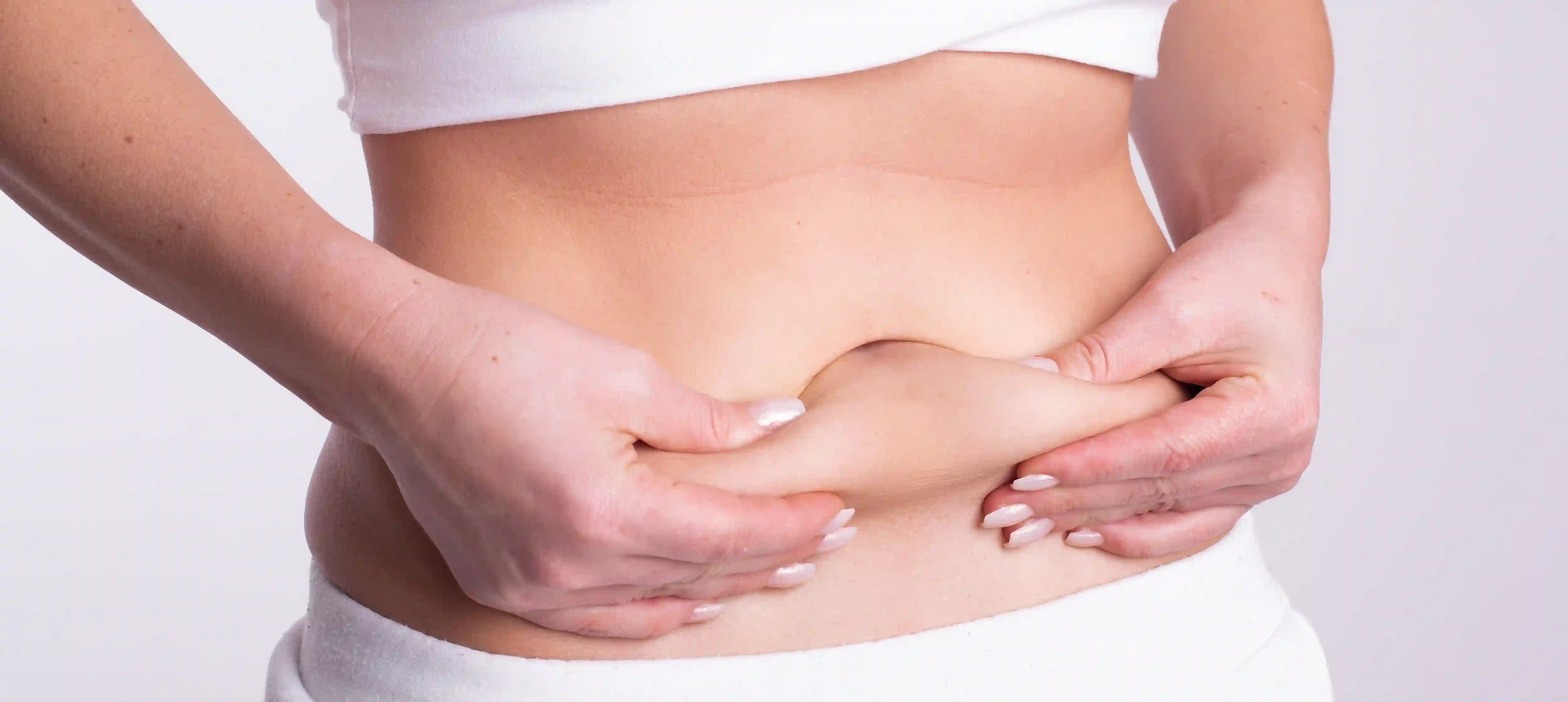 Abdominales distendidos: qué es la distensión abdominal o vientre hinchado